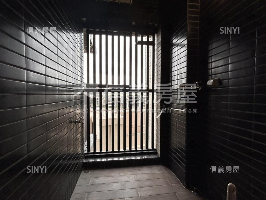 銳揚巴洛克三房平車房屋室內格局與周邊環境