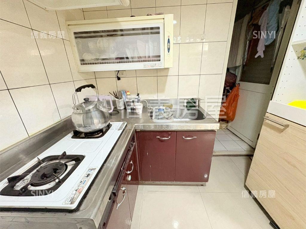 ★新接專任面公園三房★房屋室內格局與周邊環境