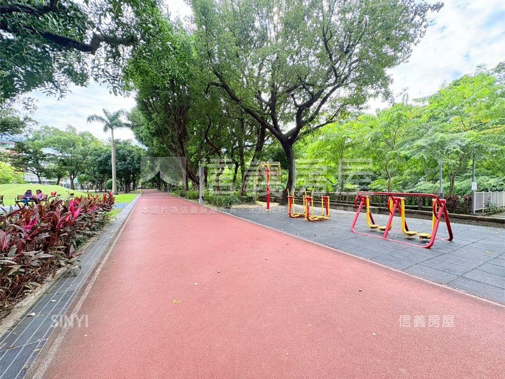 ★新專任面公園電梯三房★房屋室內格局與周邊環境