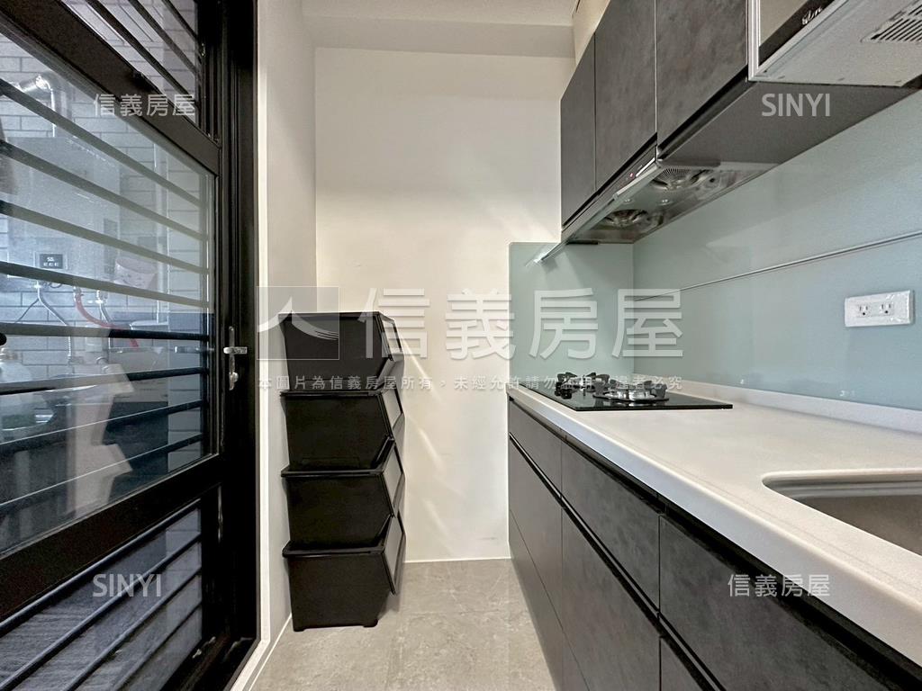 多城市ＩＩ兩房平車房屋室內格局與周邊環境