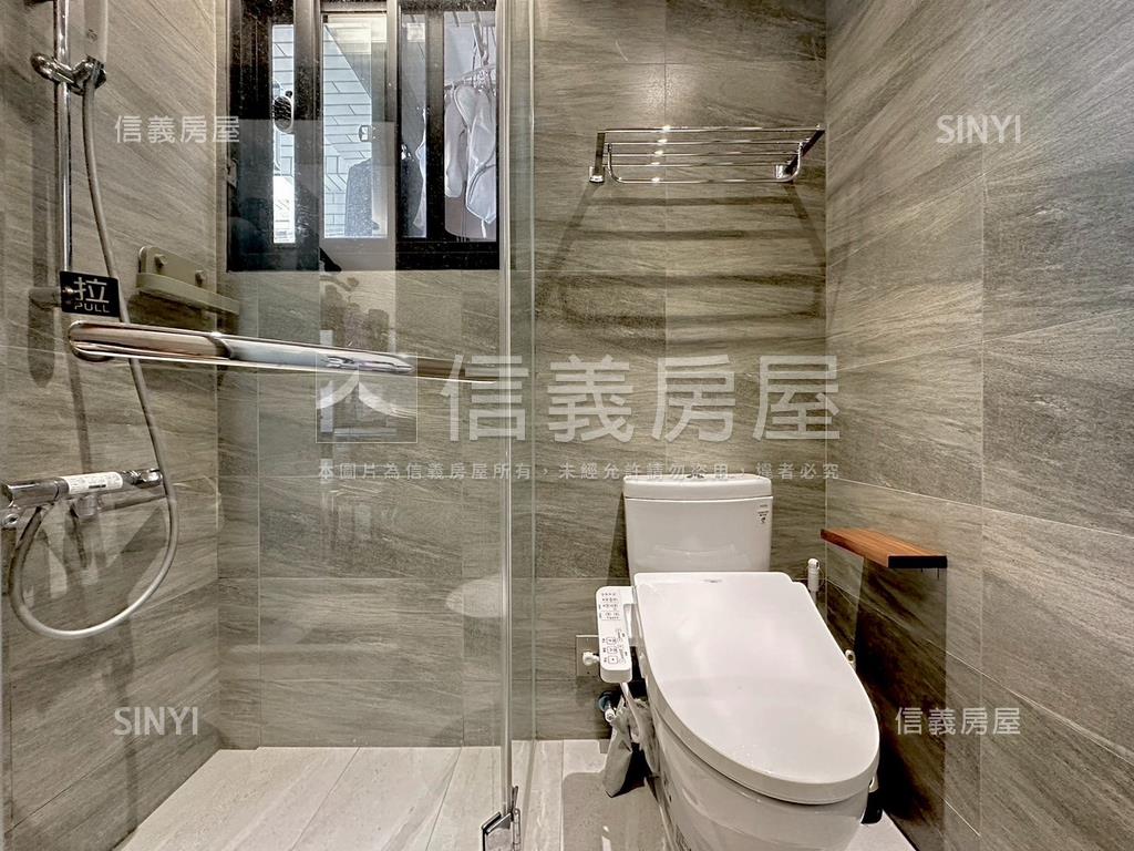 多城市ＩＩ兩房平車房屋室內格局與周邊環境