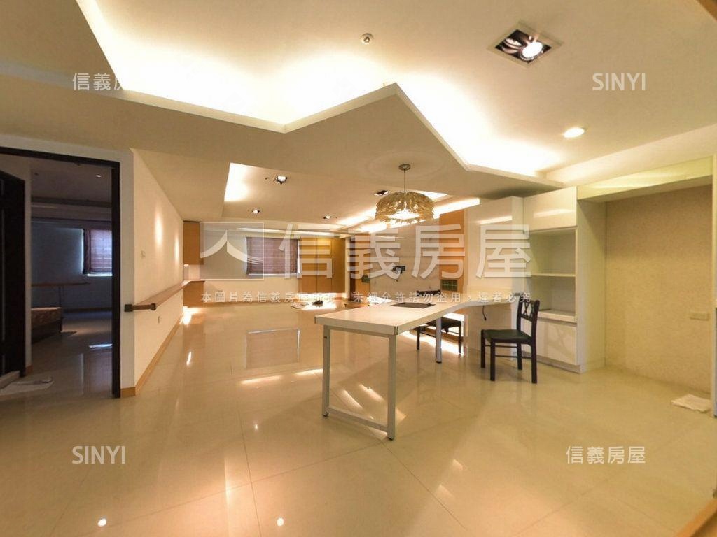 紐約川普高樓大三房房屋室內格局與周邊環境