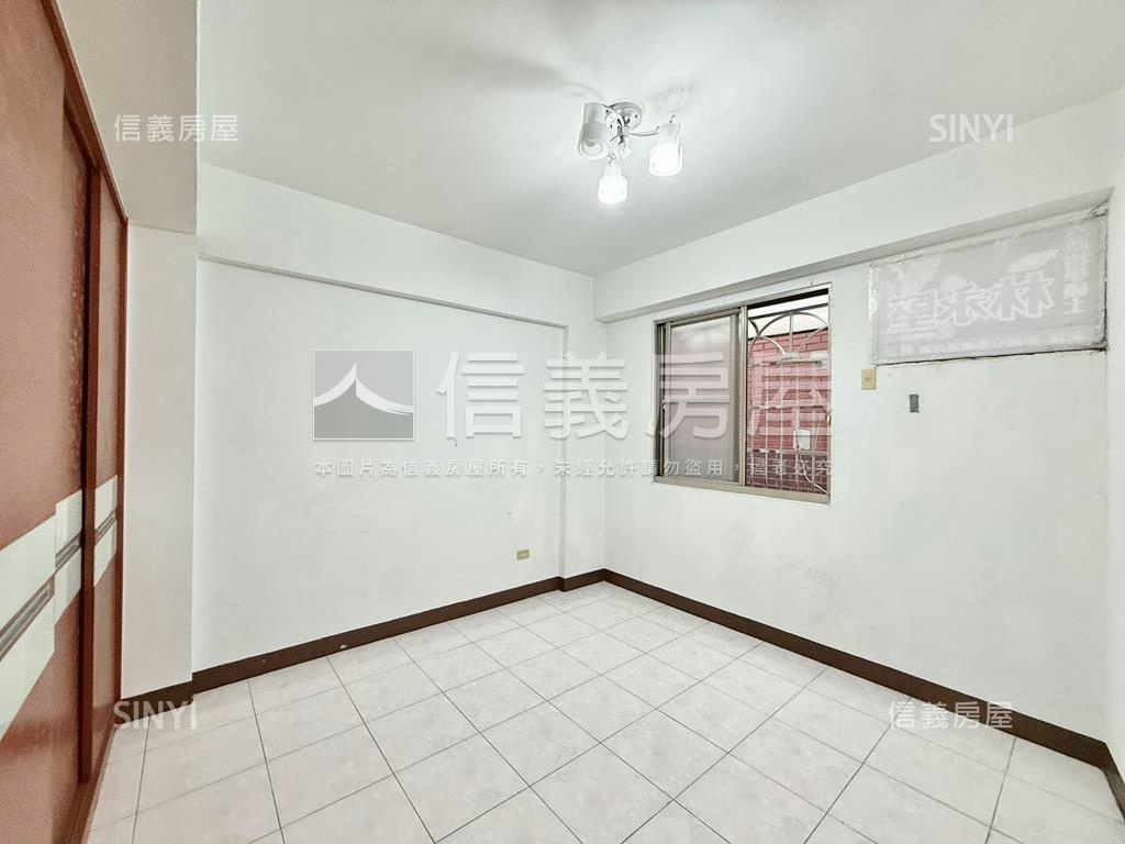 翠文街正四樓小邊間靓車墅房屋室內格局與周邊環境