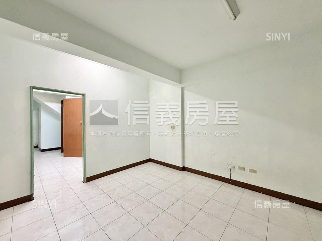 翠文街正四樓小邊間靓車墅房屋室內格局與周邊環境