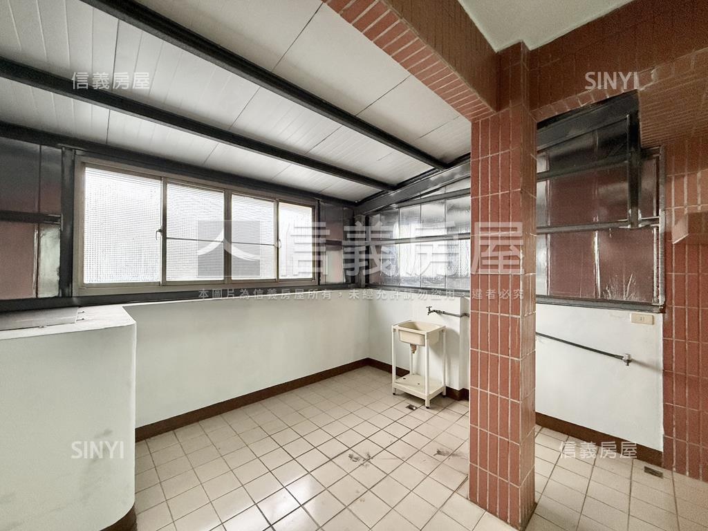 翠文街正四樓小邊間靓車墅房屋室內格局與周邊環境