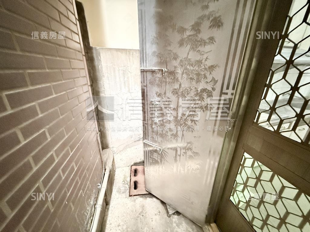 翠文街正四樓小邊間靓車墅房屋室內格局與周邊環境