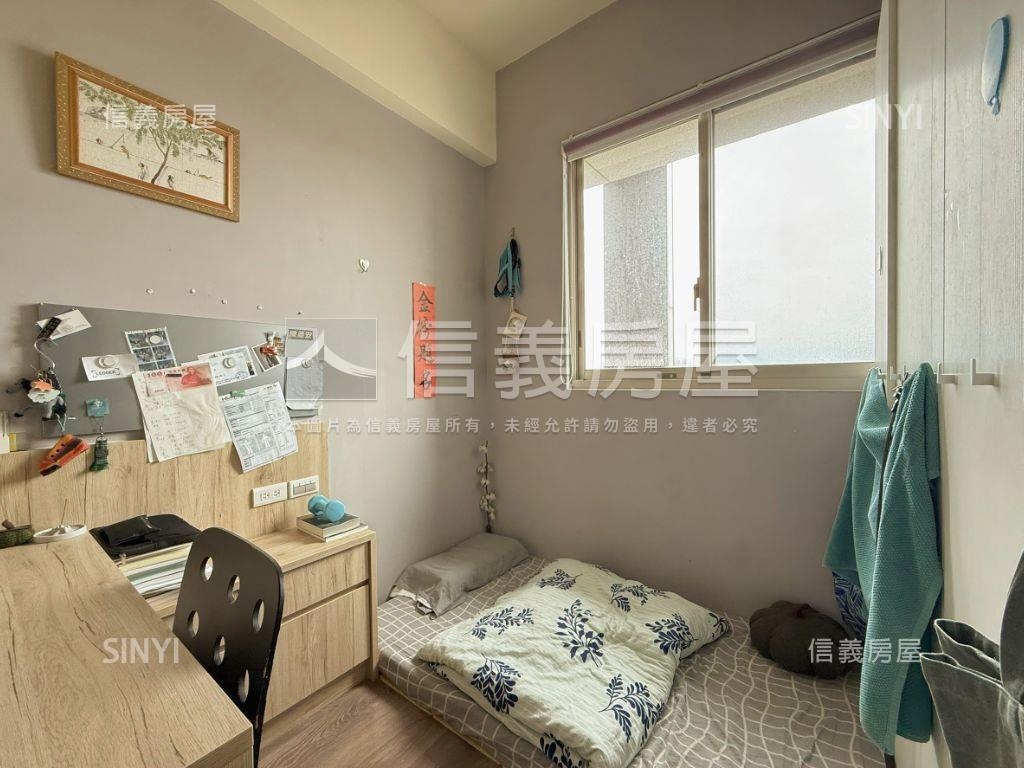 西區朝南視野裝潢三房平車房屋室內格局與周邊環境