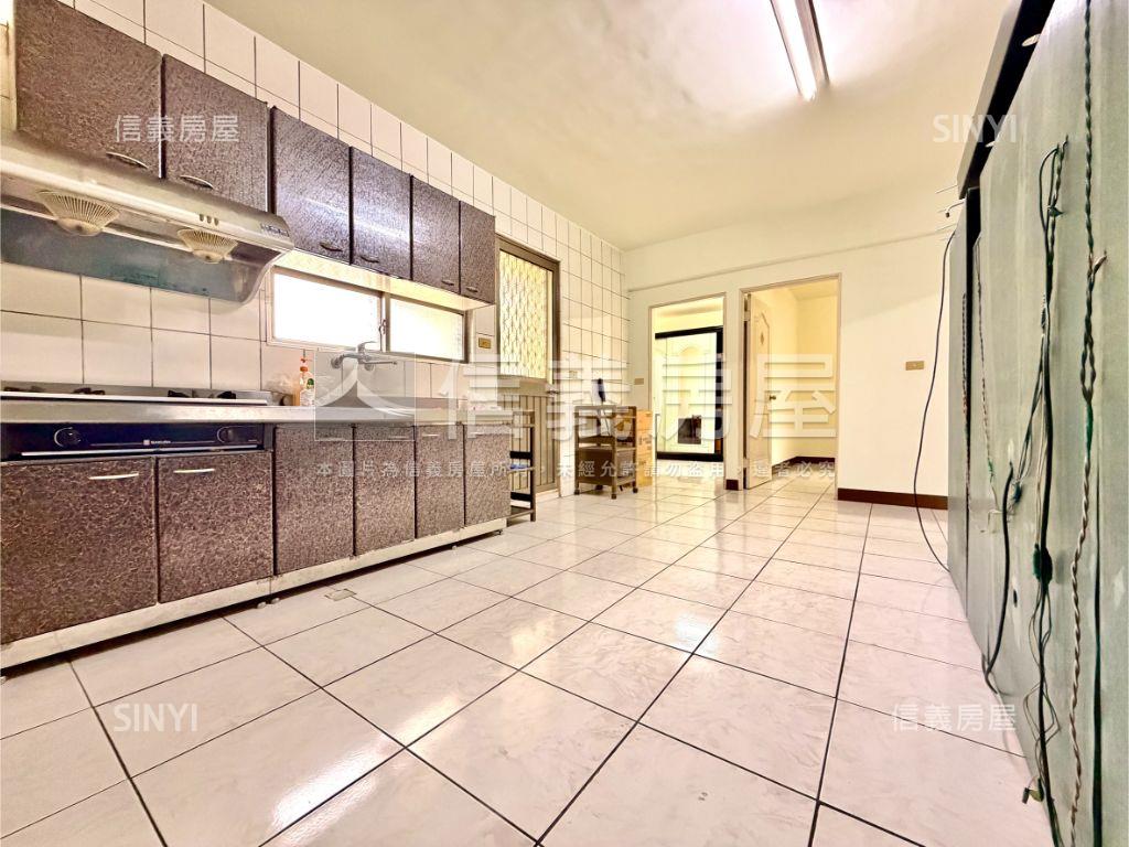 近空校採光三房房屋室內格局與周邊環境