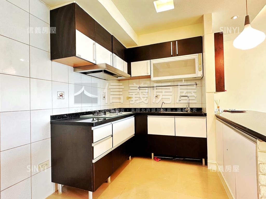 陽光巴里島真陽光三房平車房屋室內格局與周邊環境