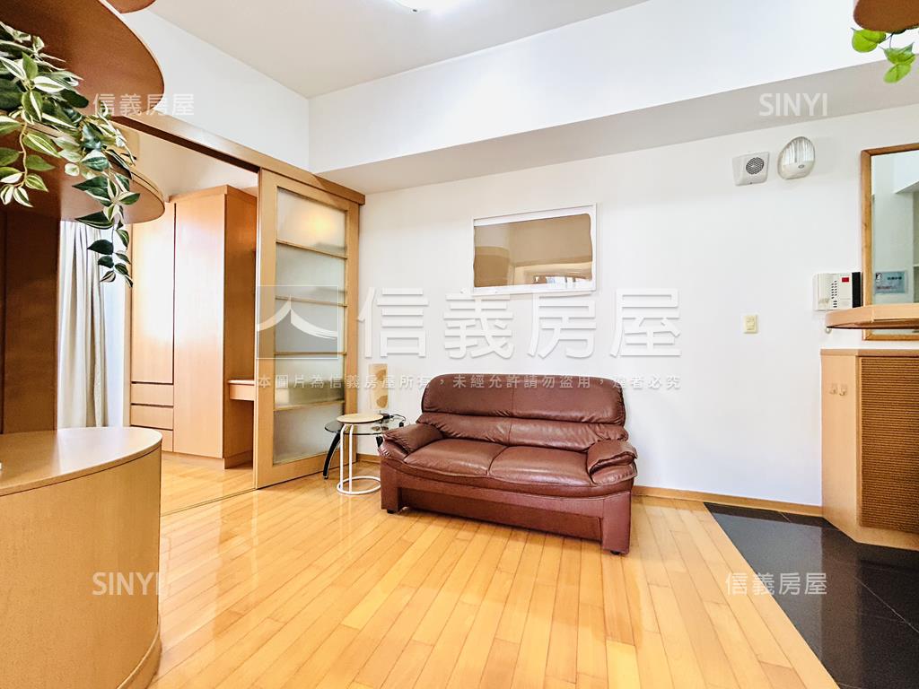 國賓ＳＭＡＲＴ邊間２房房屋室內格局與周邊環境