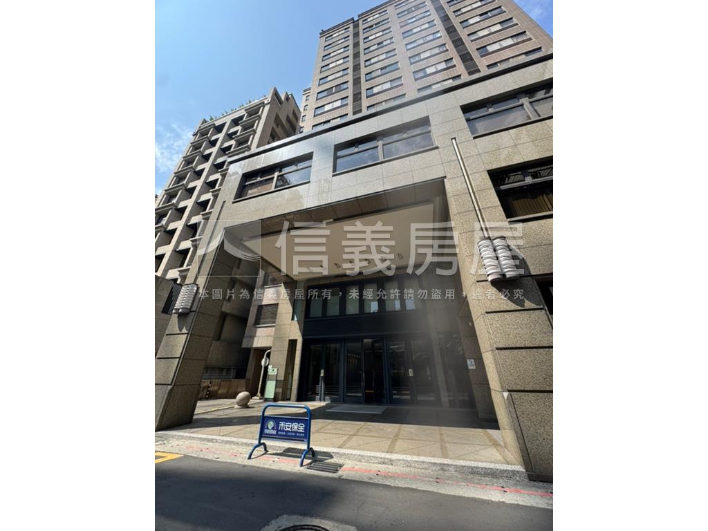 國賓ＳＭＡＲＴ邊間２房房屋室內格局與周邊環境