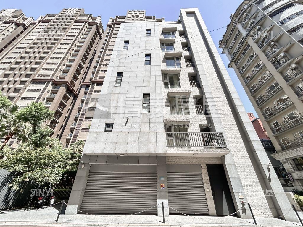稀有大面寬黃金店面房屋室內格局與周邊環境