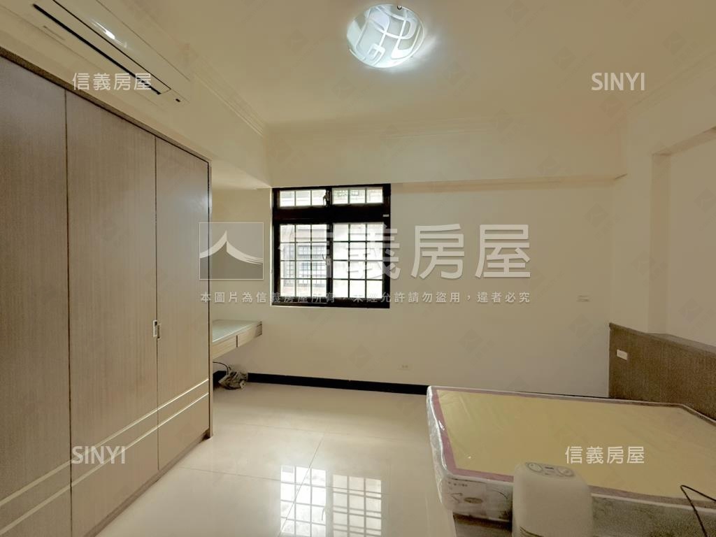 大地坪面南車庫別墅房屋室內格局與周邊環境