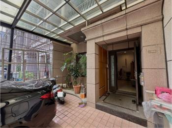 大地坪面南車庫別墅