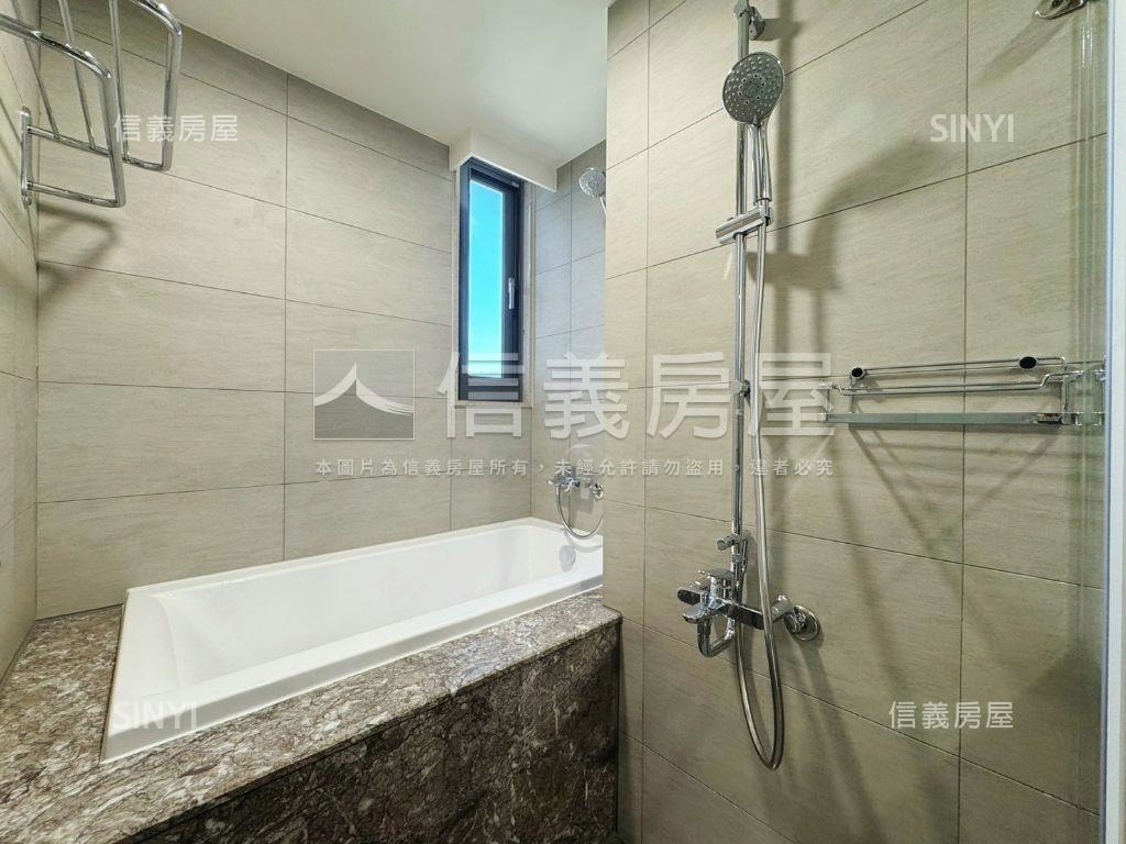 馥景莊園三房雙平車房屋室內格局與周邊環境