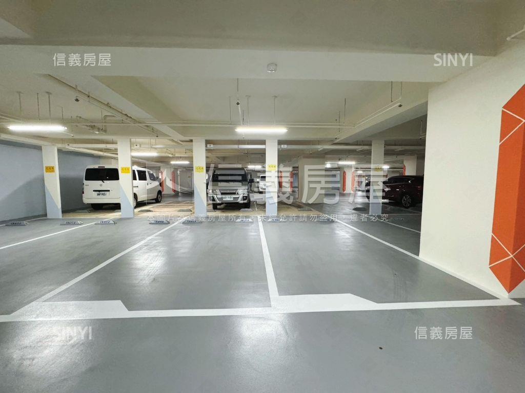 馥景莊園三房雙平車房屋室內格局與周邊環境