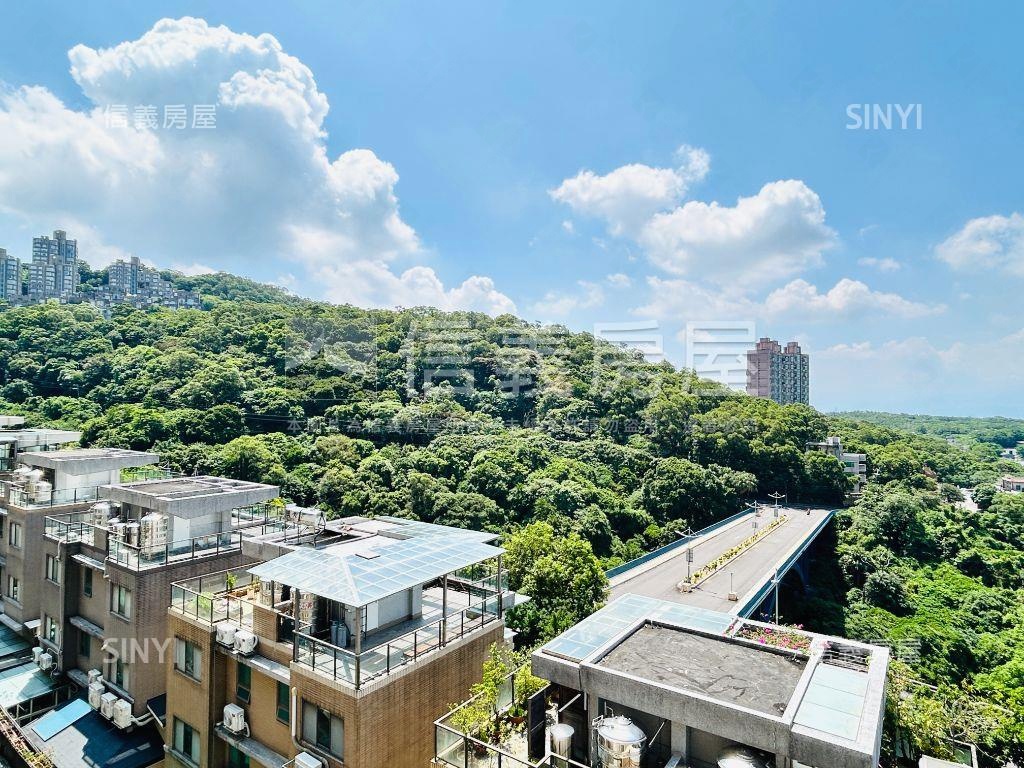 環遊山景小資兩房車位房屋室內格局與周邊環境