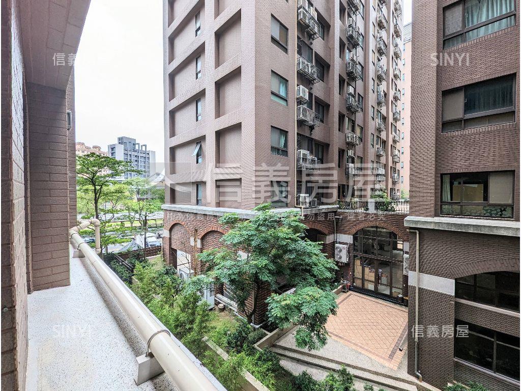 萊茵。稀有近捷運兩房房屋室內格局與周邊環境