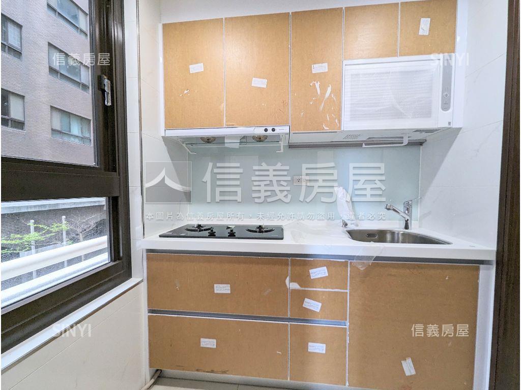 萊茵。稀有近捷運兩房房屋室內格局與周邊環境