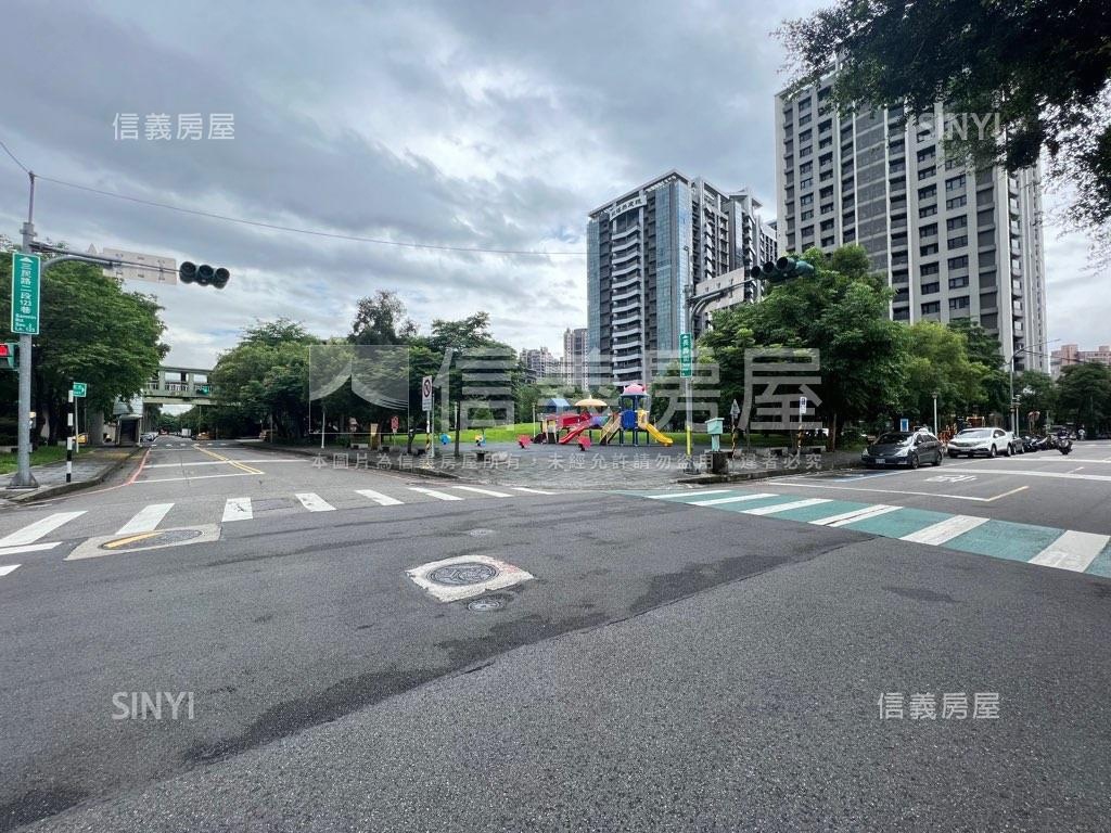 家樂福旁～方正公寓房屋室內格局與周邊環境