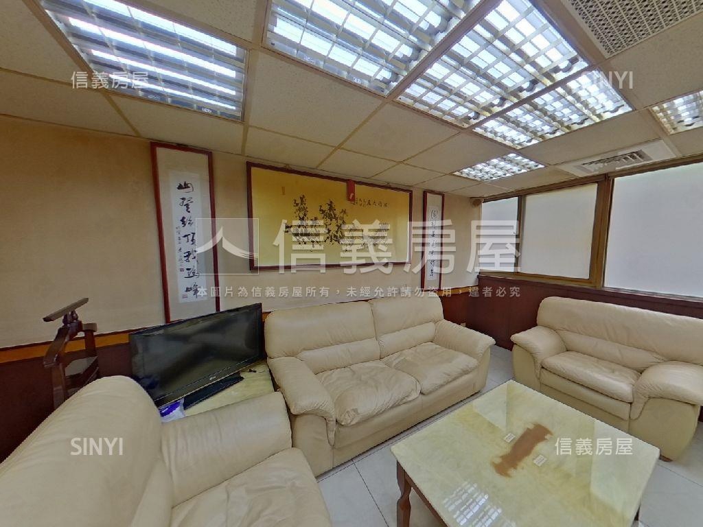 唭哩岸捷運旁辦公華廈房屋室內格局與周邊環境