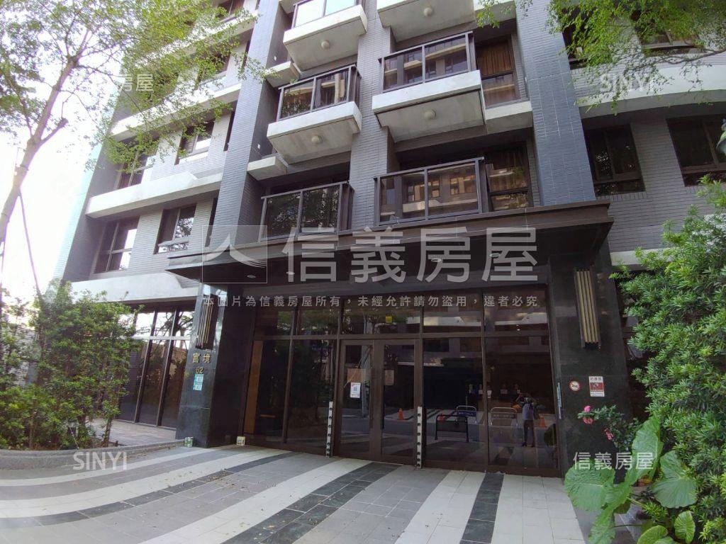 ★壹樓庭院挑高三房車位★房屋室內格局與周邊環境