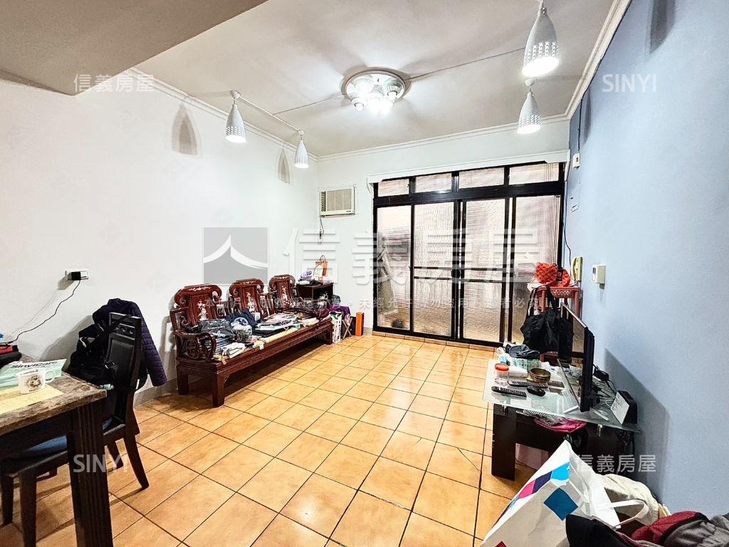 益興家園公所旁稀有三房房屋室內格局與周邊環境