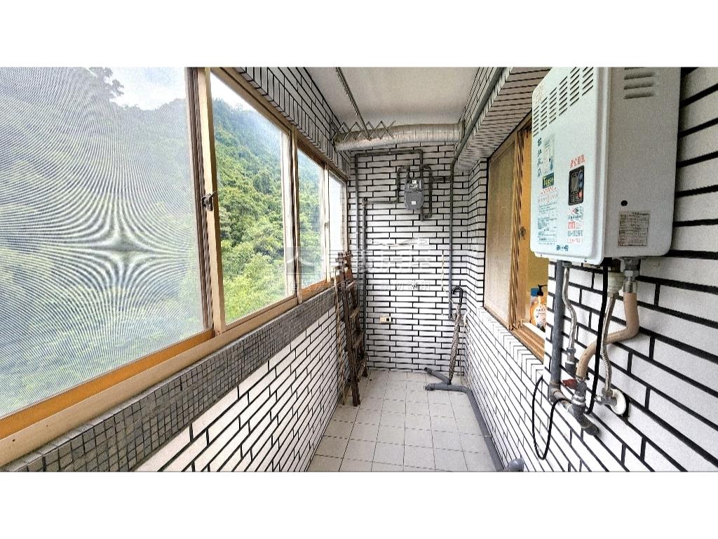 象山捷運邊間電梯三房房屋室內格局與周邊環境