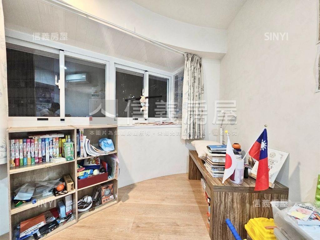 專中正名門邊間三房華廈房屋室內格局與周邊環境