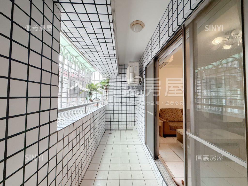 水湳創世紀稀有三房車位房屋室內格局與周邊環境