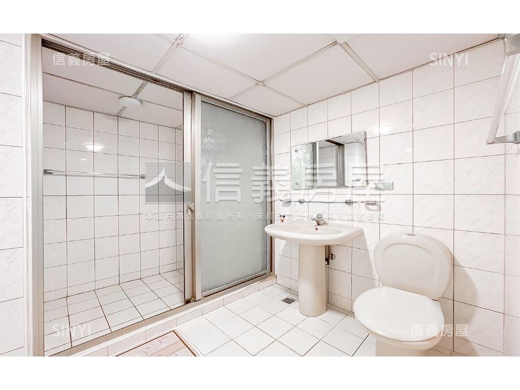 水湳創世紀稀有三房車位房屋室內格局與周邊環境