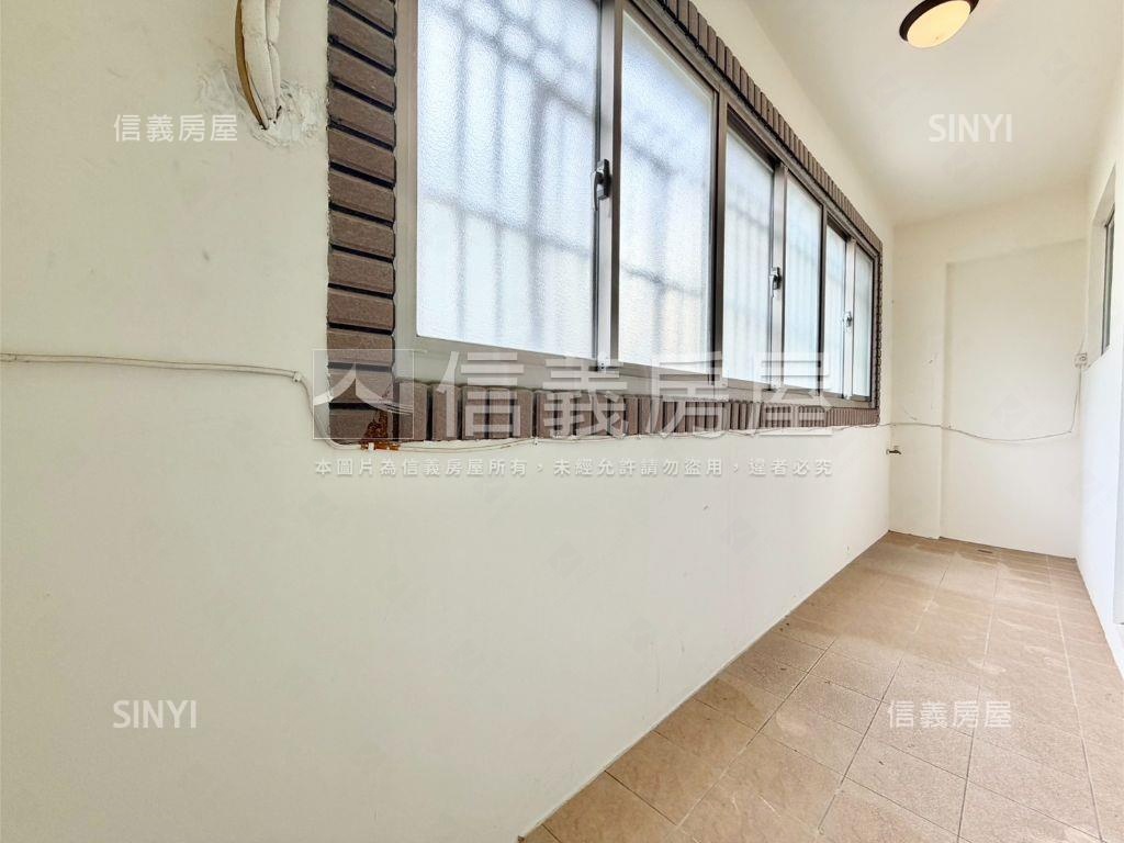 新華北路上顯眼角店住房屋室內格局與周邊環境