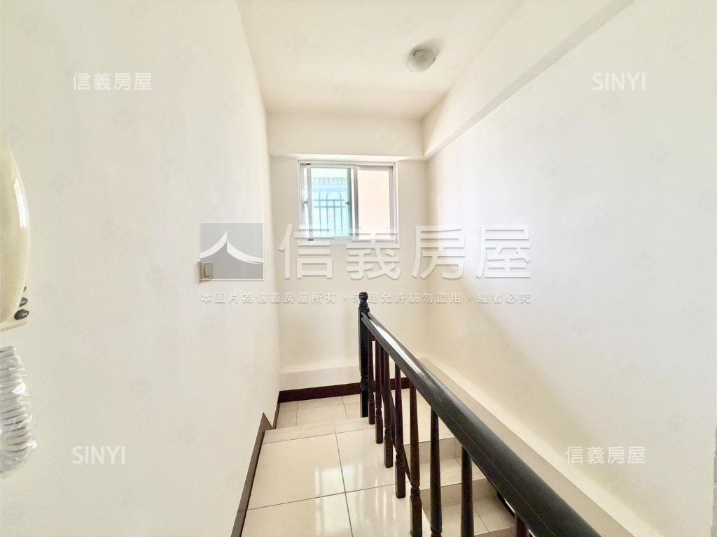 新華北路上顯眼角店住房屋室內格局與周邊環境