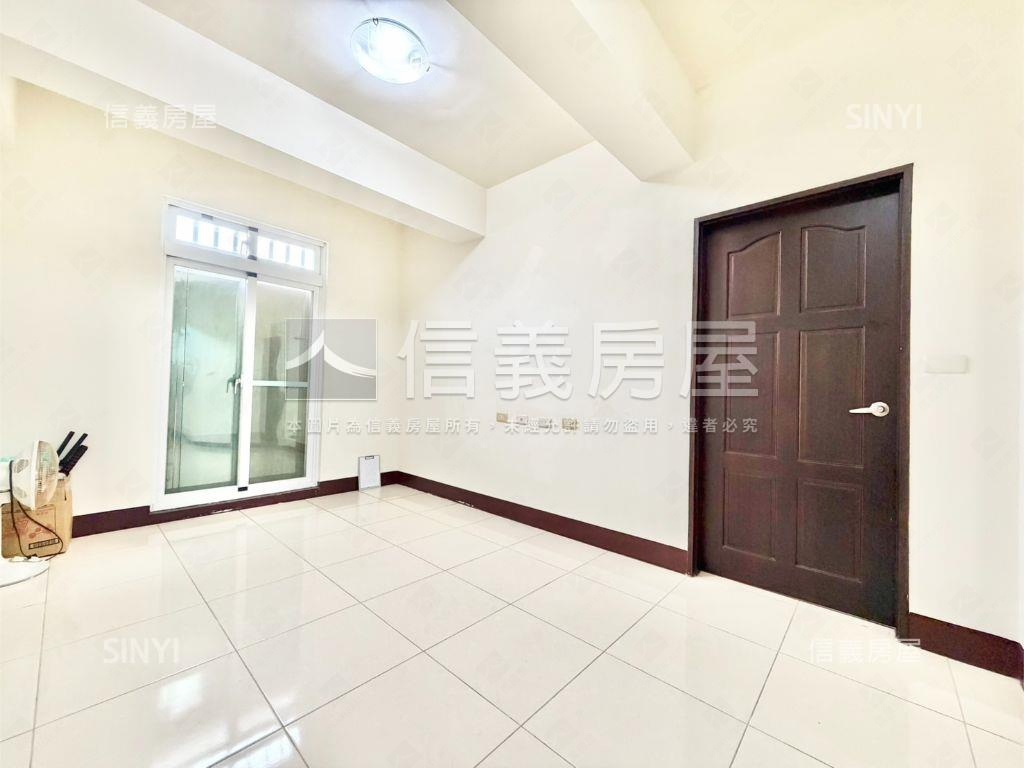 新華北路上顯眼角店住房屋室內格局與周邊環境