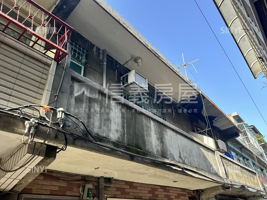 有未來性公寓二樓房屋室內格局與周邊環境