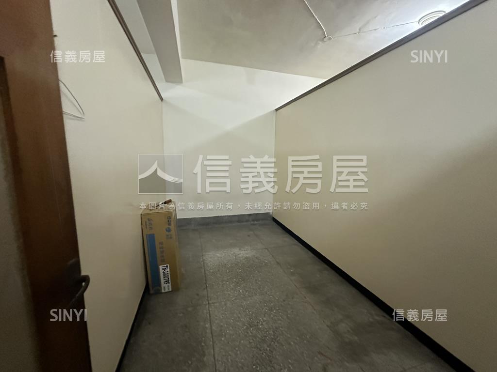 有未來性公寓二樓房屋室內格局與周邊環境