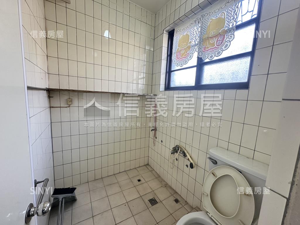 有未來性公寓二樓房屋室內格局與周邊環境