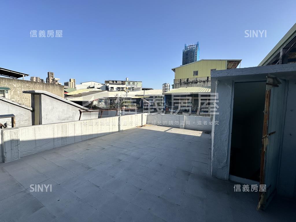 有未來性公寓二樓房屋室內格局與周邊環境