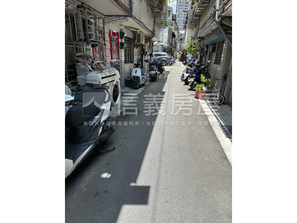 有未來性公寓二樓房屋室內格局與周邊環境