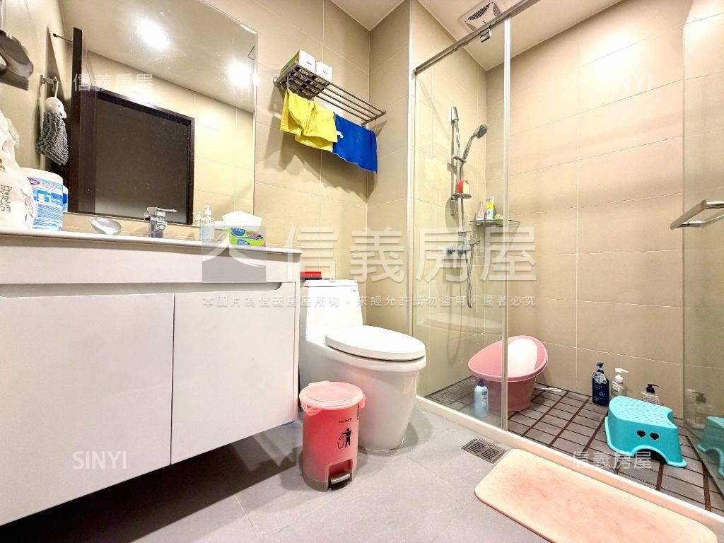 近市區溫馨美三房車位房屋室內格局與周邊環境