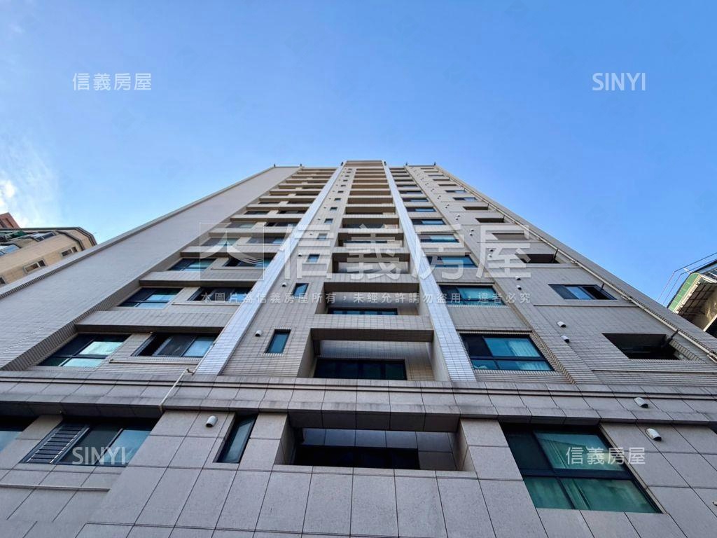 近市區溫馨美三房車位房屋室內格局與周邊環境