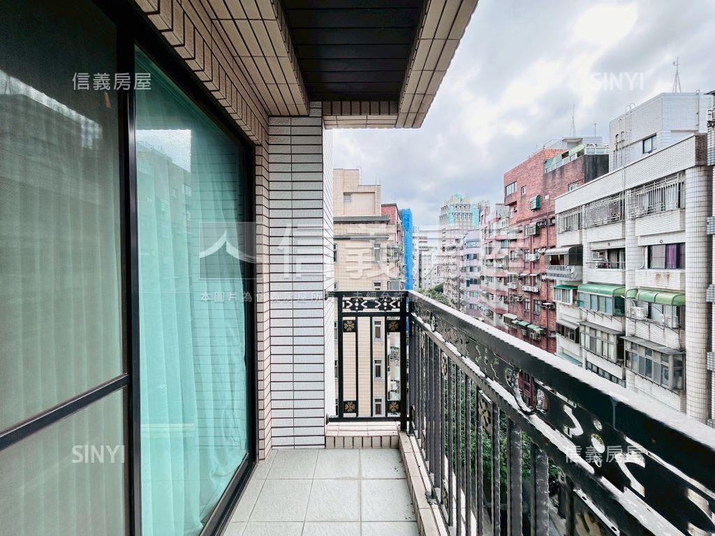 近市區溫馨美三房車位房屋室內格局與周邊環境