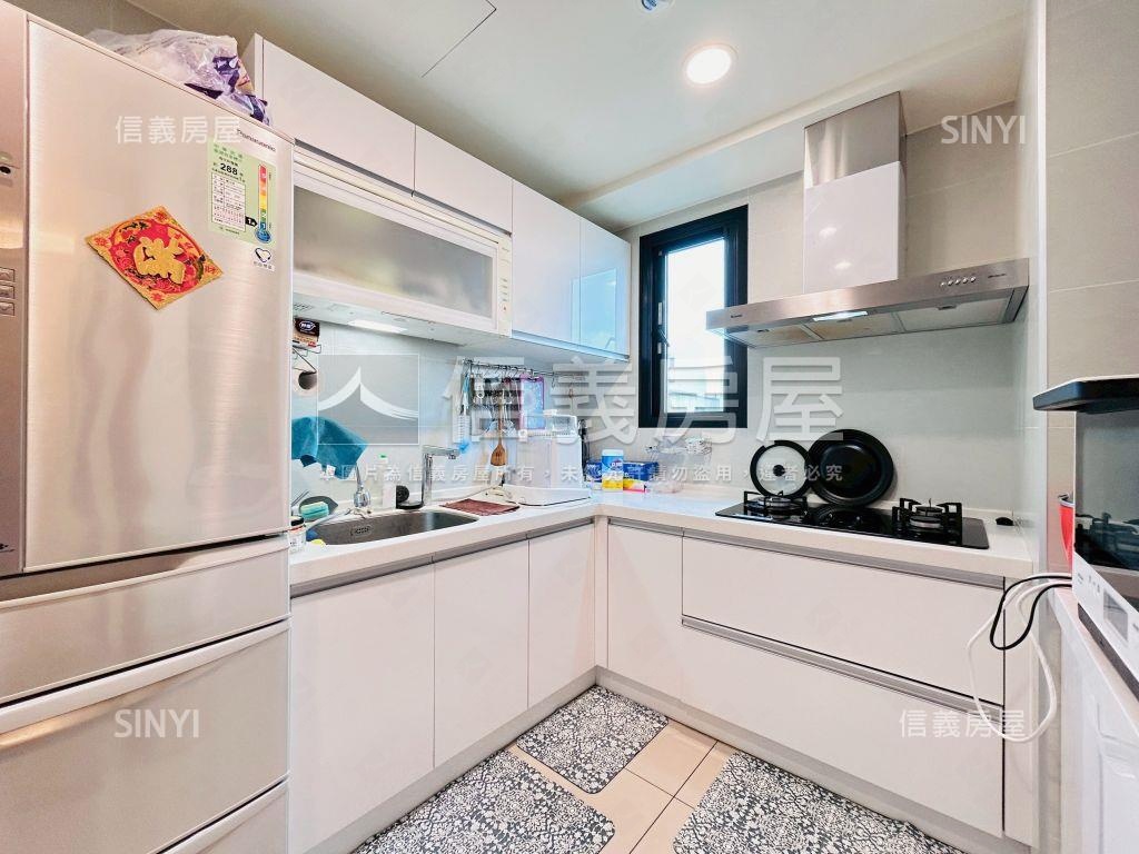 近市區溫馨美三房車位房屋室內格局與周邊環境