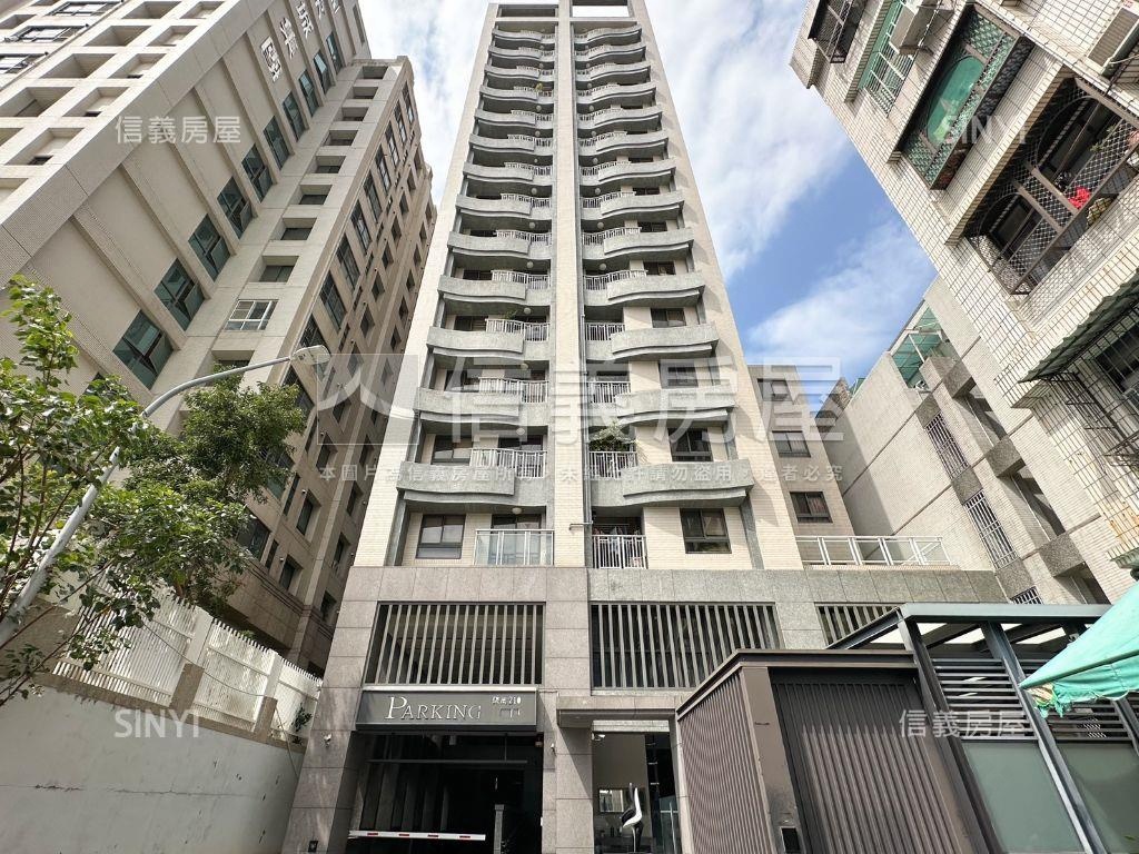 美術館棋琴大兩房車位上層房屋室內格局與周邊環境
