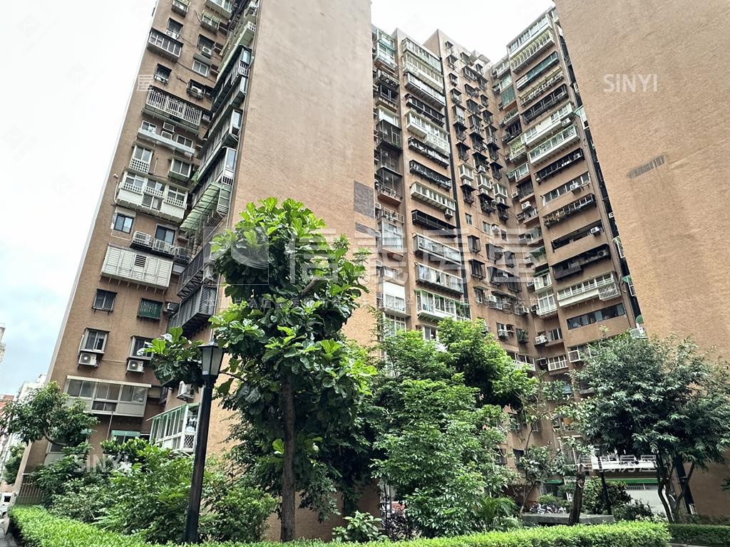 成功國宅遠景三房房屋室內格局與周邊環境