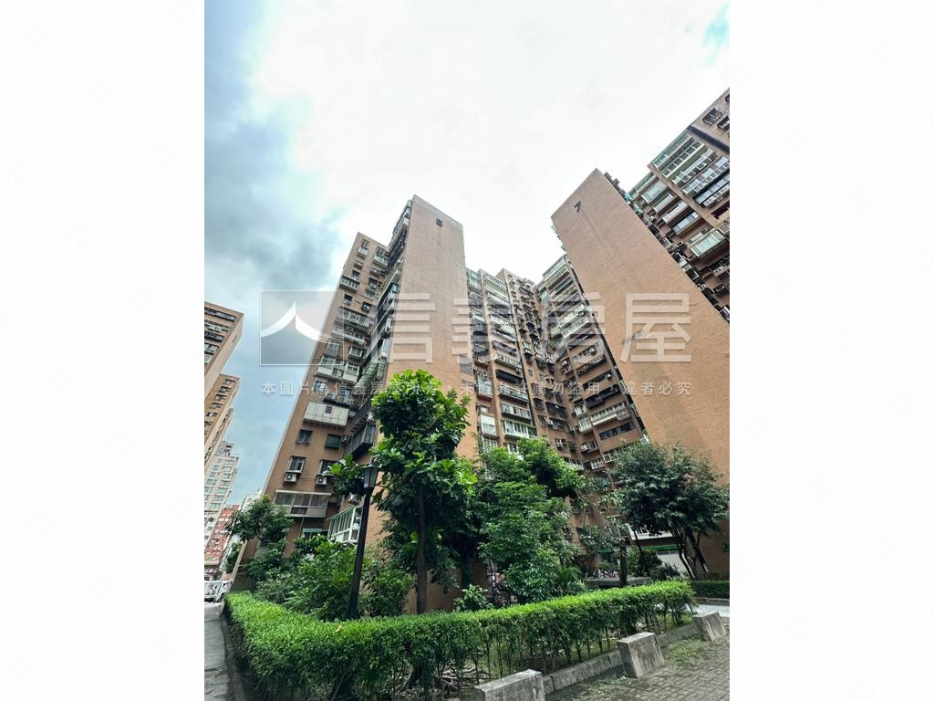 成功國宅遠景三房房屋室內格局與周邊環境