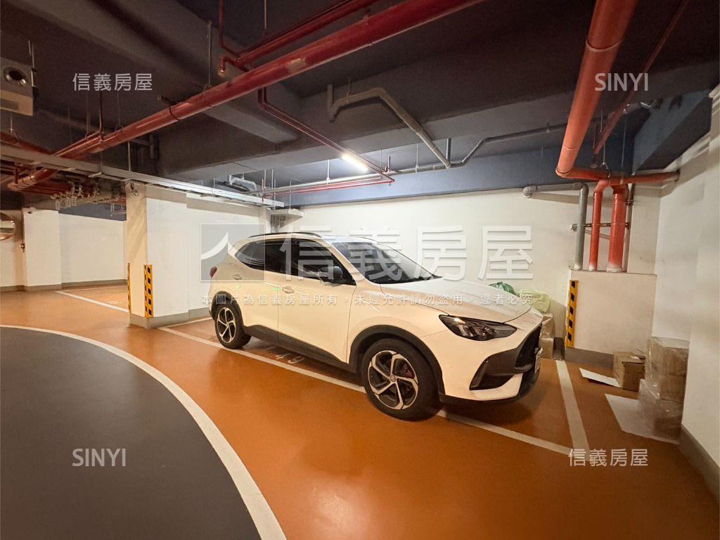 即可入住＊邊間２房車位房屋室內格局與周邊環境