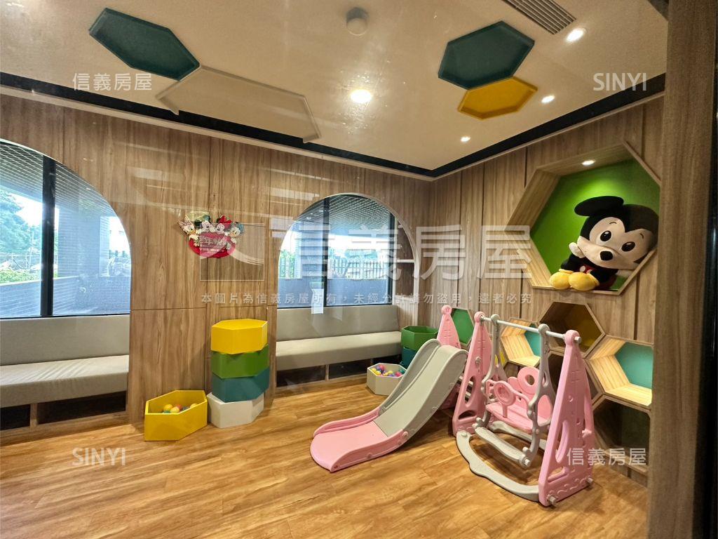 即可入住＊邊間２房車位房屋室內格局與周邊環境