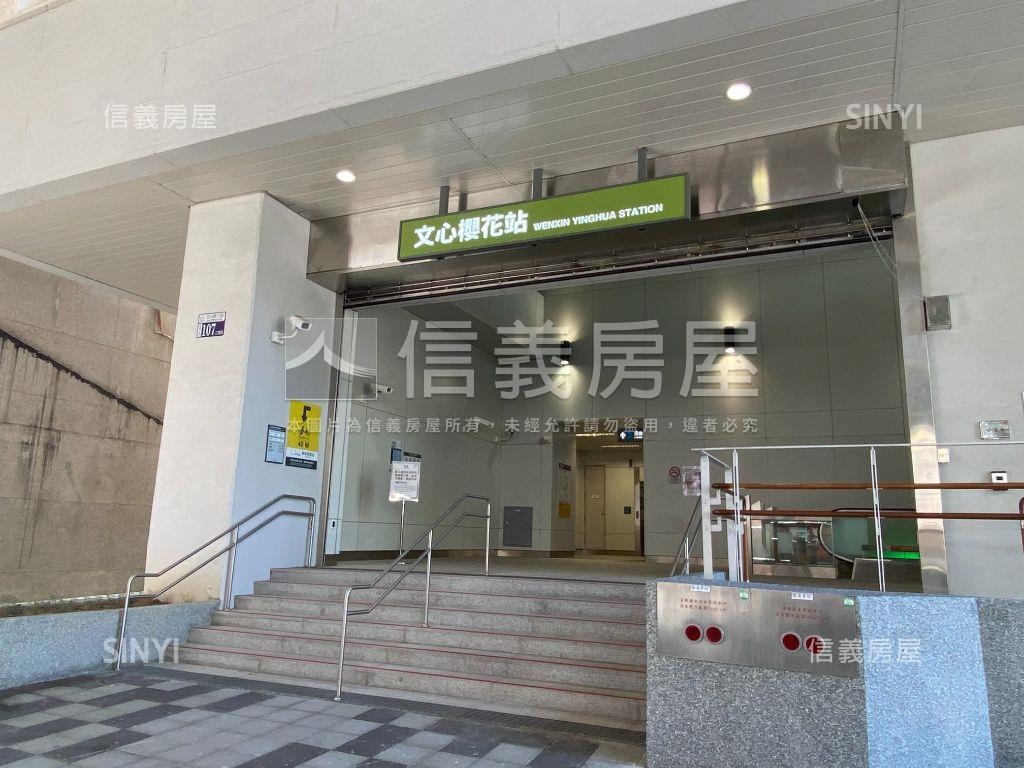 近捷運站顯眼大面寬金店房屋室內格局與周邊環境
