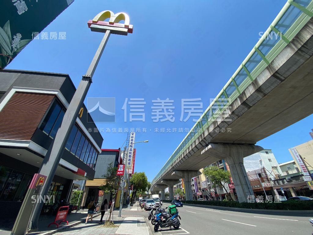 近捷運站顯眼大面寬金店房屋室內格局與周邊環境